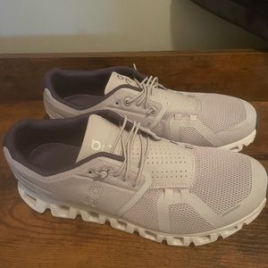Men’s On Cloud Shoes (7.5)